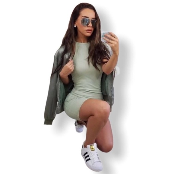 MISSGUIDED X CARLI BYBEL BODYCON DRESS - Picture 2 of 9